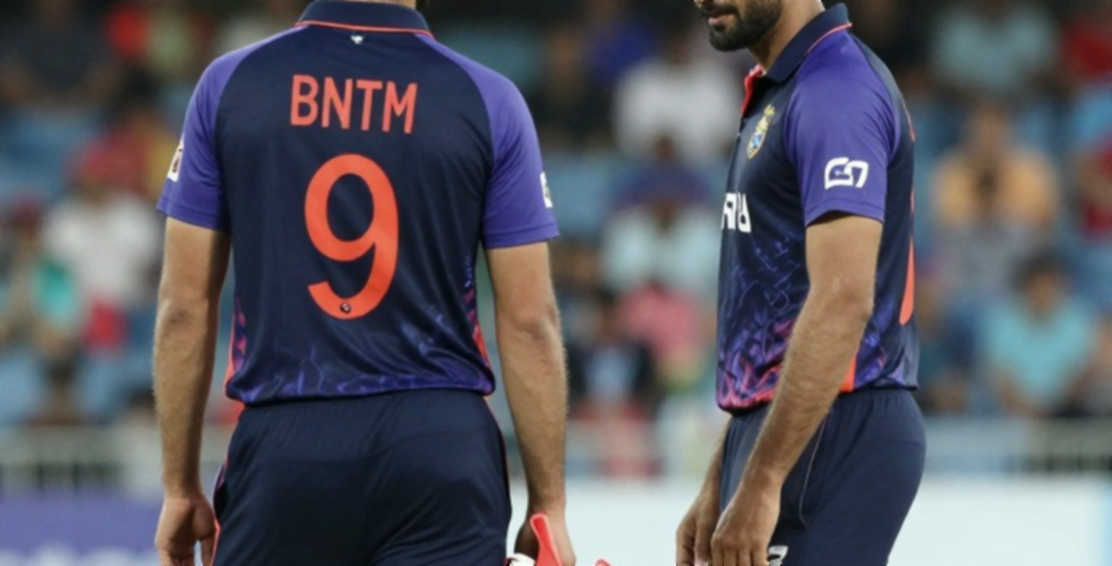 पचास रन बोर्ड पर रह गए, और एशियाई क्रिकेट का बाकी हिसाब कमरे में